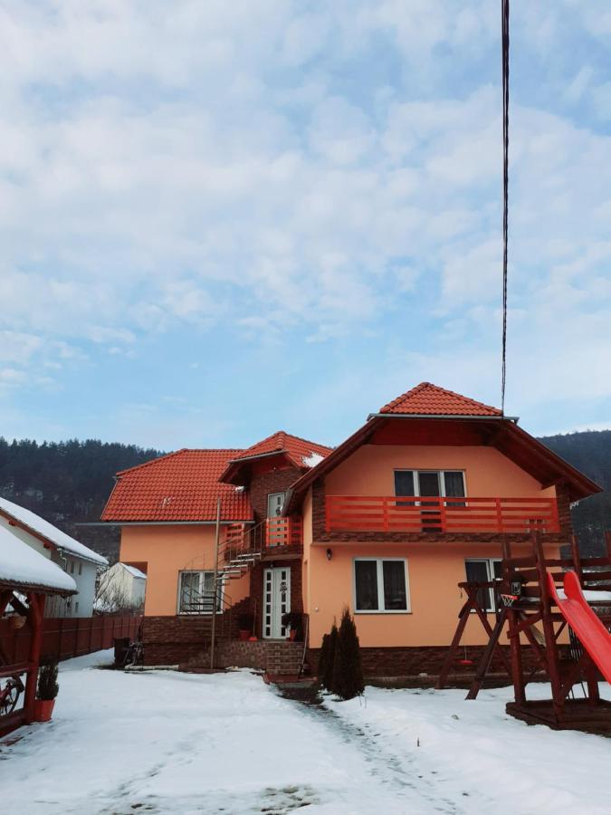 Casa de Oaspeti Cristian Praid Esterno foto