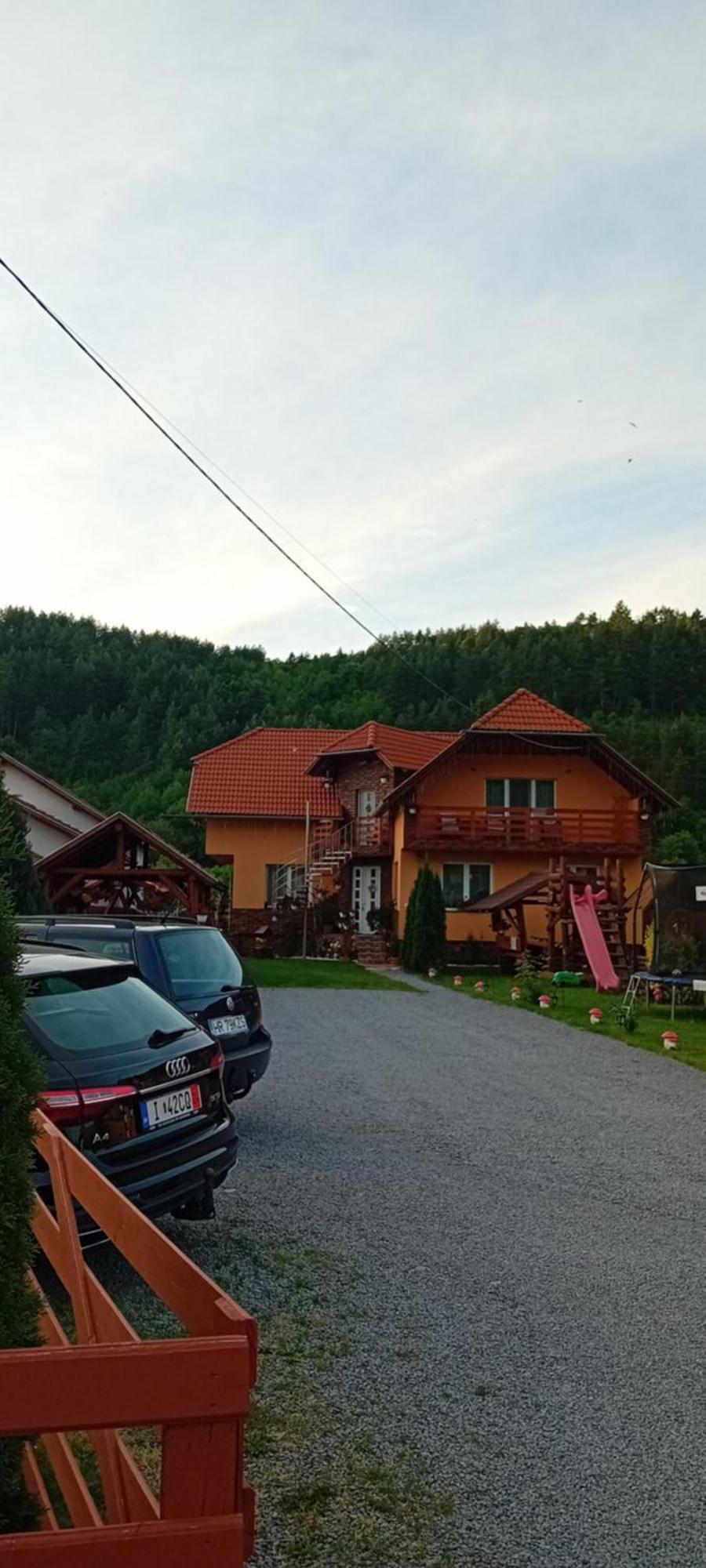 Casa de Oaspeti Cristian Praid Esterno foto